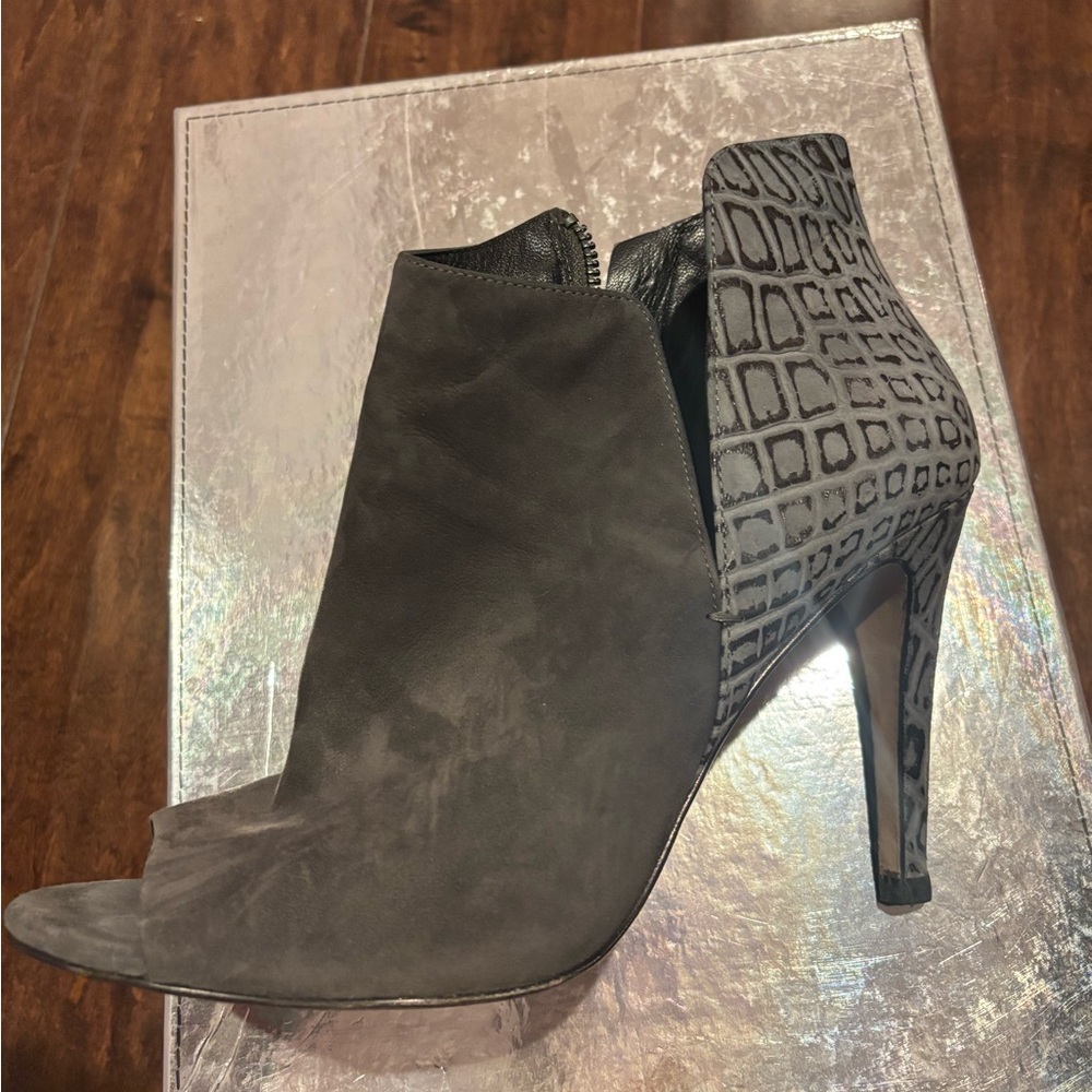 Gray Suede and Crocodile Pattern Ankle Boots size 9.5
